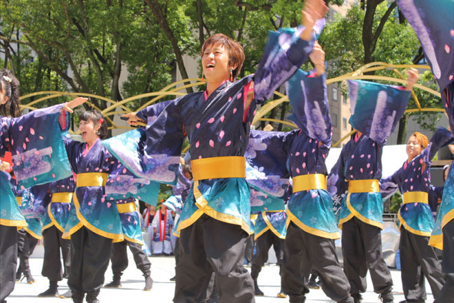 よさこい衣装・祭り衣装　大阪大学お祭りダンスサークル祭楽人（まだに）　様 