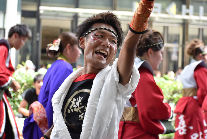 よさこい衣装・祭り衣装　　四天王寺大学YOSAKOIソーラン部仏喜踊様 