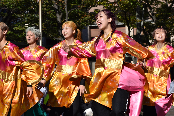 よさこい衣装・祭り衣装　　長崎県立大学リズム戦隊メロディアス様 