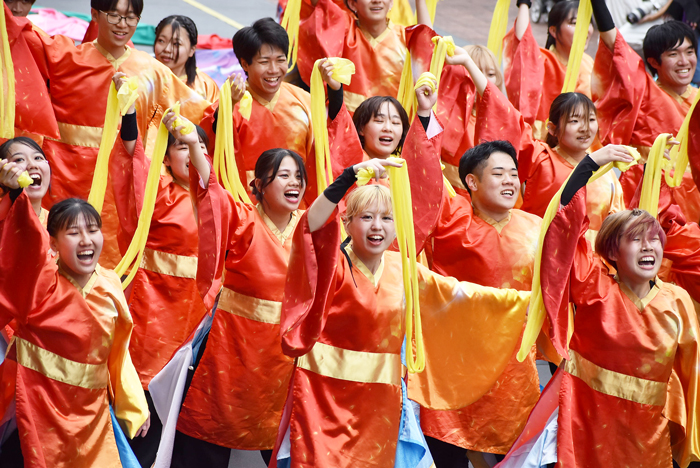 よさこい衣装・祭り衣装　　長崎県立大学リズム戦隊メロディアス様 